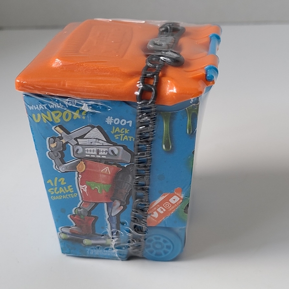 Hex bug Junk Bots Construction Kit NIP - Picture 2 of 7